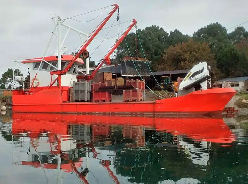 Kapal kerja untuk dijual