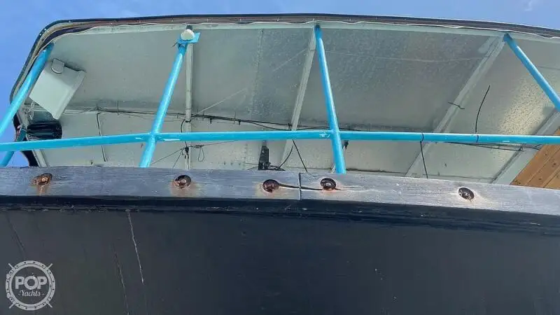 Kapal pelayaran untuk dijual