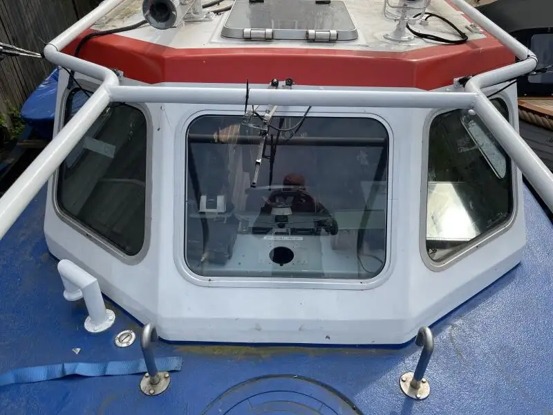 Kapal rondaan untuk dijual