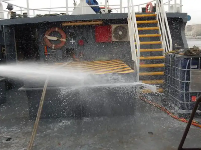 Kapal kerja untuk dijual