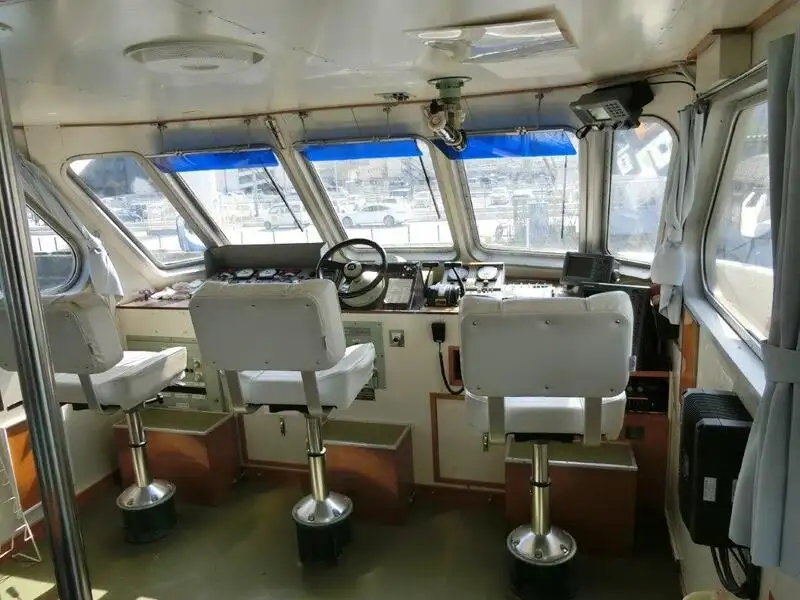 Kapal pelayaran untuk dijual
