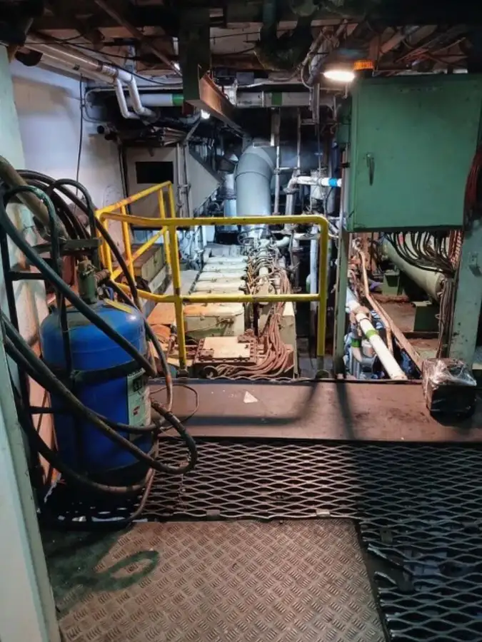Kapal feri untuk dijual