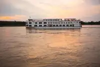 Kapal pelayaran untuk dijual