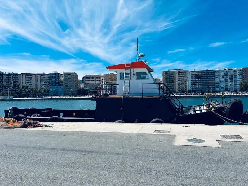 Kapal kerja untuk dijual