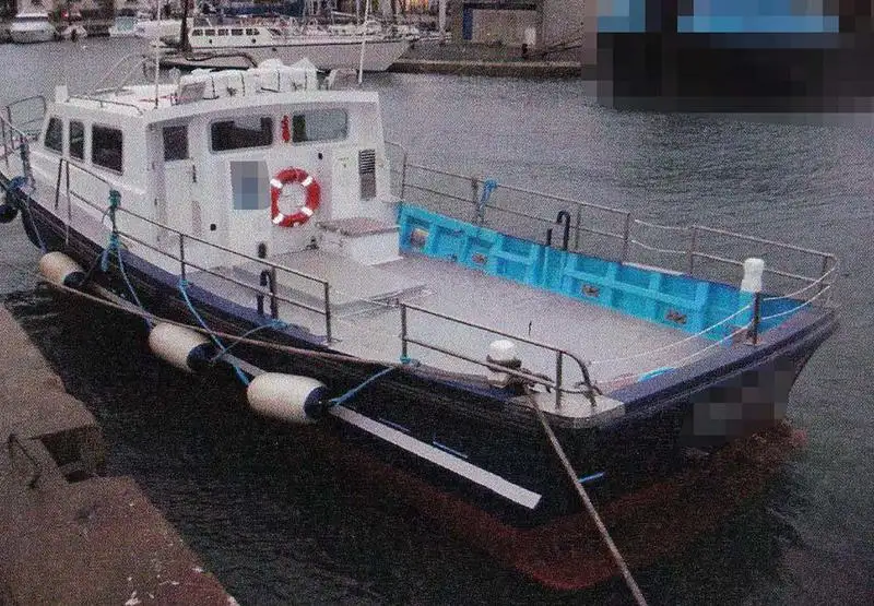 Kapal kerja untuk dijual
