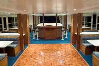Kapal layar untuk dijual