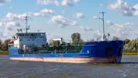 Oil/Chemical tanker untuk jualan
