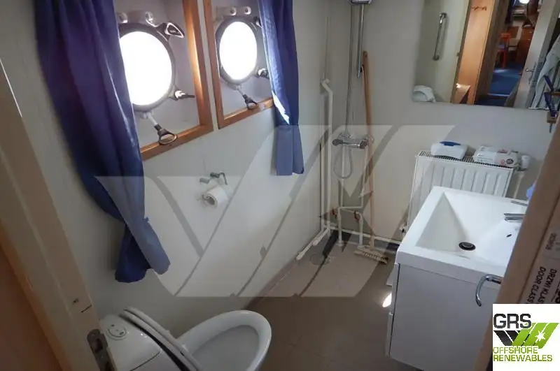 Kapal tinjauan untuk dijual