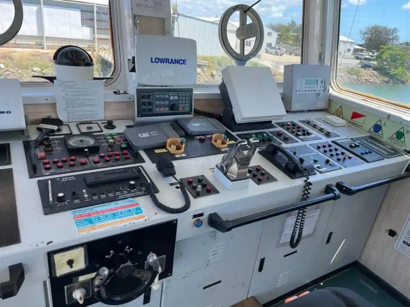 Kapal kerja untuk dijual