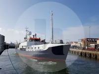 Kapal memancing untuk dijual