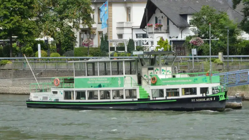 Kapal penumpang untuk dijual