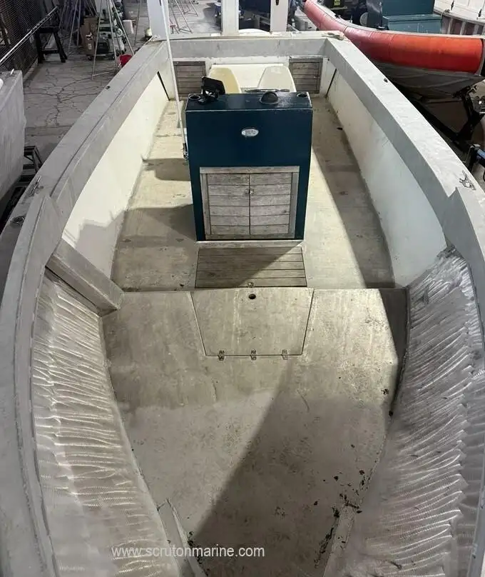 Kapal kerja untuk dijual