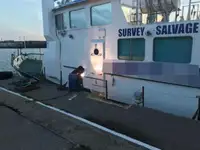 Kapal kerja untuk dijual