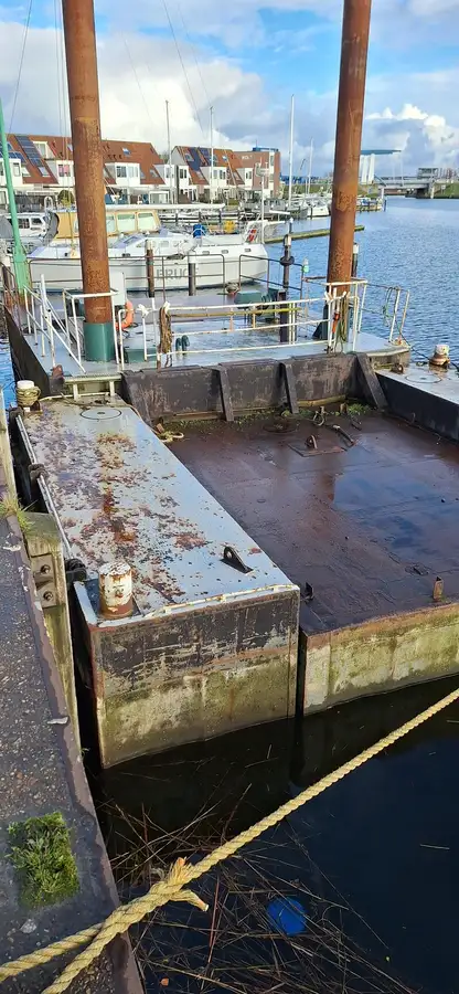 Kapal pengorek untuk dijual