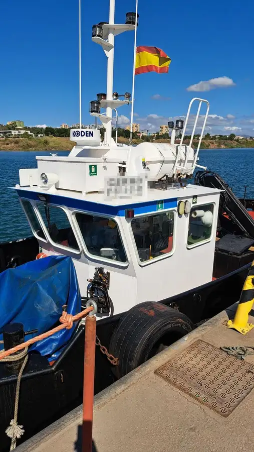 Kapal kerja untuk dijual