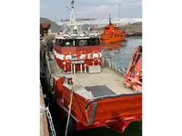 Kapal kerja untuk dijual