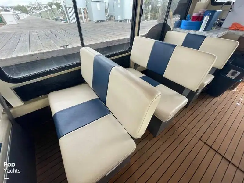 Kapal pelayaran untuk dijual