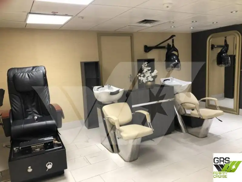 Kapal pelayaran untuk dijual