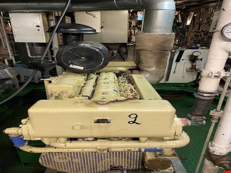 Kapal penumpang untuk dijual