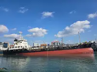 Oil/Chemical tanker untuk jualan