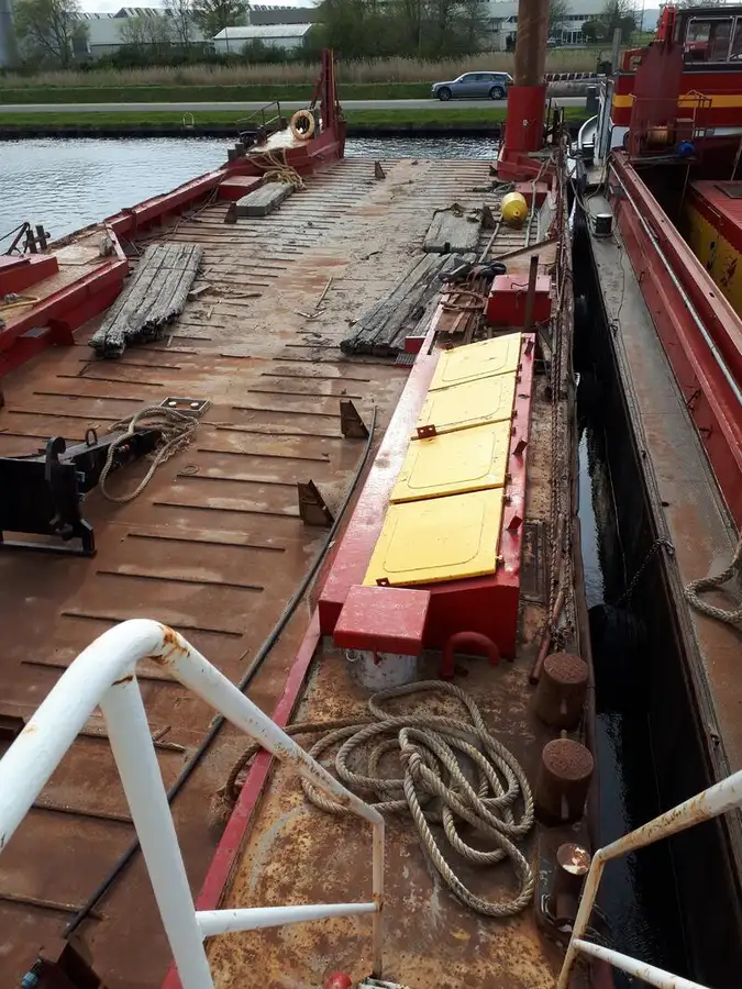 Kapal pengorek untuk dijual