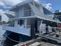 Kapal pelayaran untuk dijual