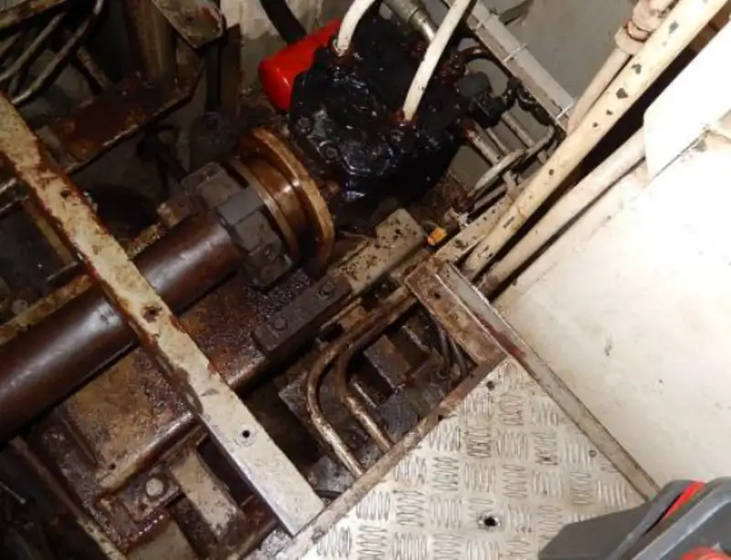 Kapal kerja untuk dijual