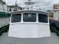 Kapal anak kapal untuk dijual