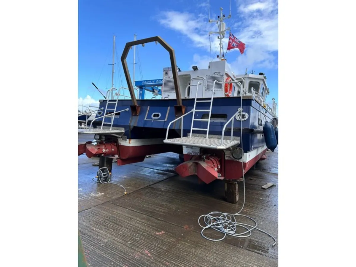 Kapal tinjauan untuk dijual