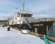 Kapal tinjauan untuk dijual