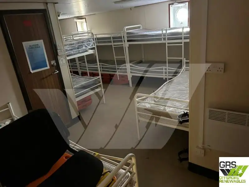 Kapal bekalan untuk dijual