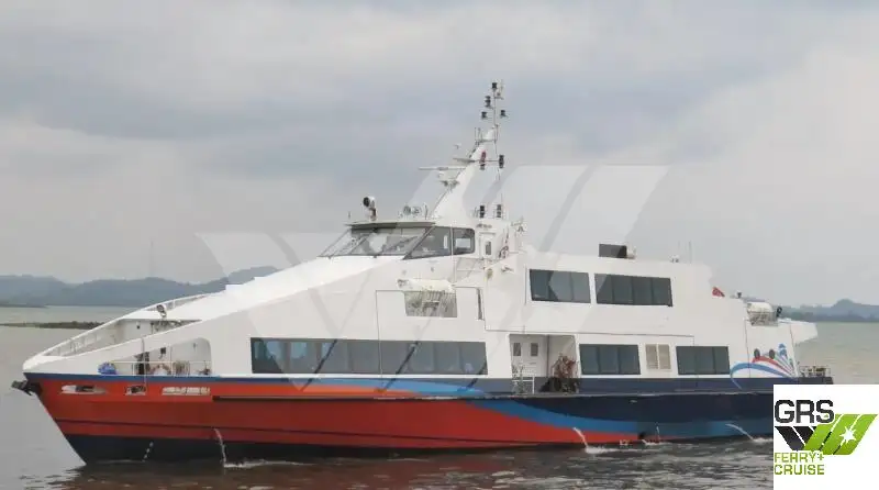 Kapal penumpang untuk dijual