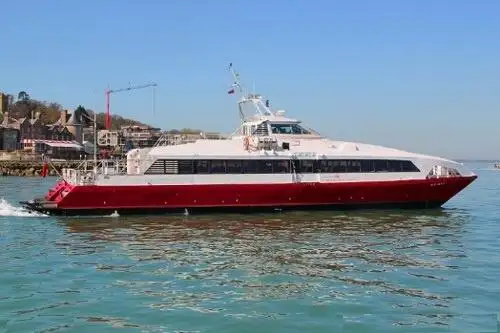 Kapal penumpang untuk dijual