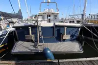 Kapal rondaan untuk dijual
