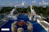 Kapal feri untuk jualan