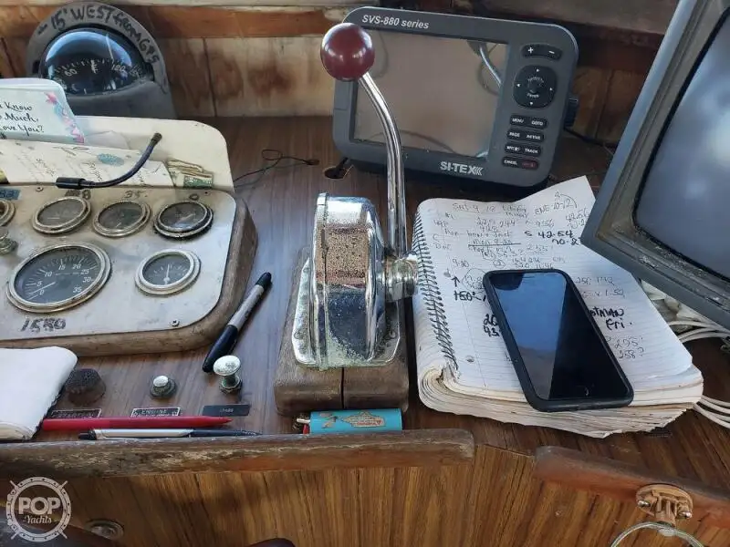 Kapal feri untuk dijual