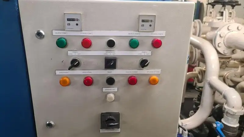 Kapal bekalan untuk dijual