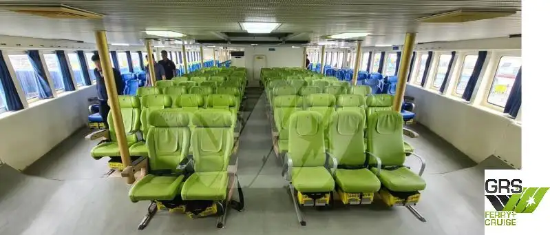 Kapal pelayaran untuk dijual