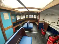 Kapal feri untuk dijual