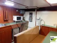 Kapal tinjauan untuk dijual