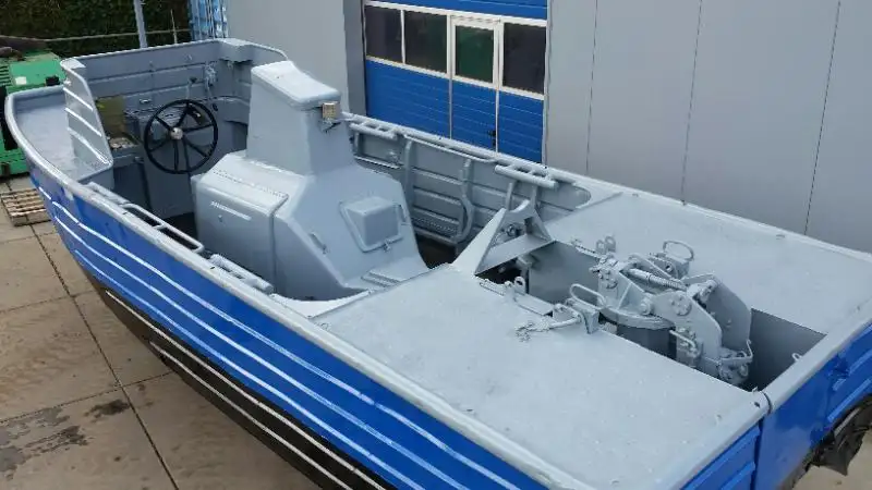 Kapal kerja untuk dijual