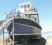 Kapal pelayaran untuk dijual