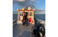 Kapal kerja untuk dijual
