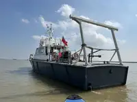 Kapal tinjauan untuk jualan
