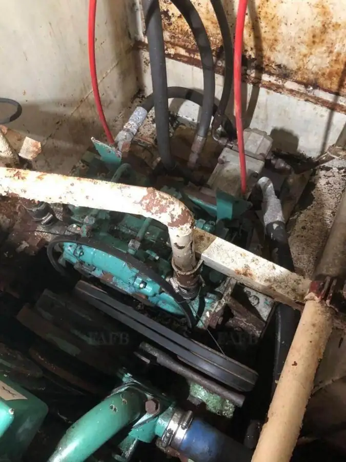 Kapal kerja untuk dijual