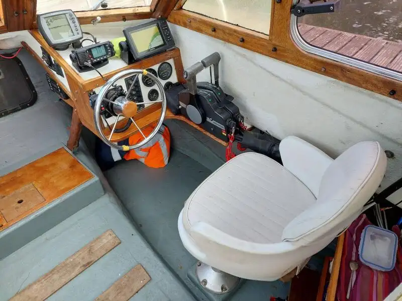 Kapal layar untuk dijual