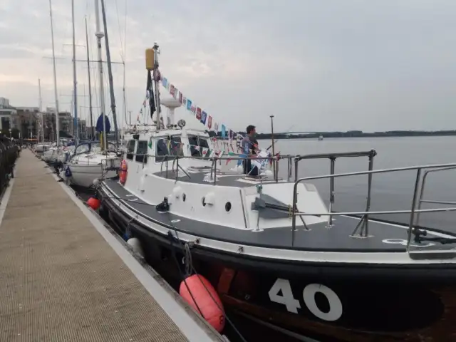 Kapal pandu untuk dijual