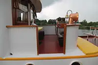 Kapal pelayaran untuk dijual