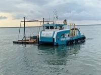 Kapal kerja untuk dijual
