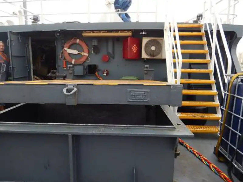 Kapal kerja untuk dijual